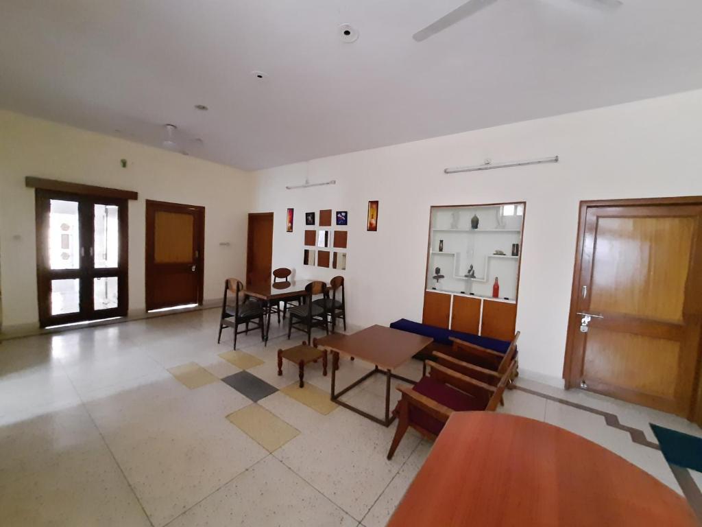 Aashirwad Trio Jaipur Homestay