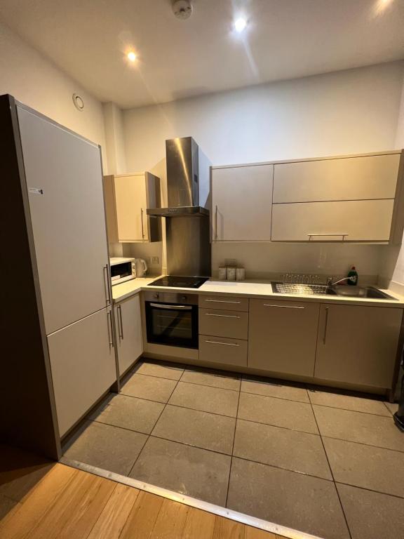 BigKings Cosy 2 bedroom apartment with free parking in central Manchester