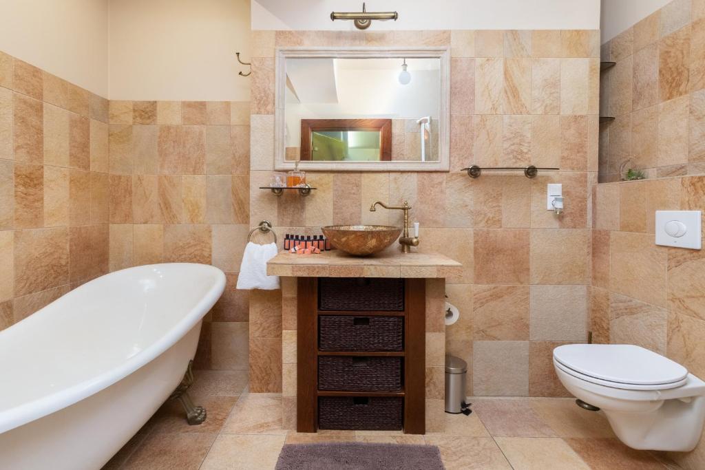 Kúpeľňa v ubytovaní Gdynia Centrum Wyjątkowy Apartament przy Promenadzie z Balkonem by Noclegi Renters