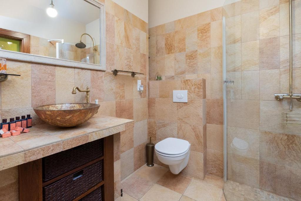 Kúpeľňa v ubytovaní Gdynia Centrum Wyjątkowy Apartament przy Promenadzie z Balkonem by Noclegi Renters