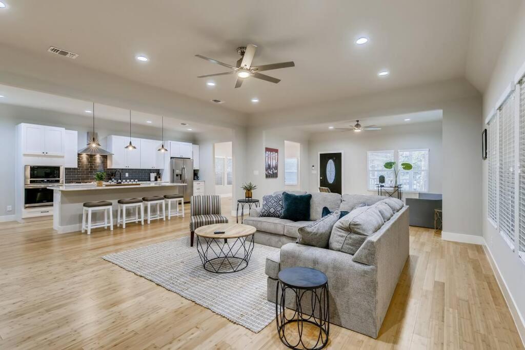 NEW 4 BDRM Home off St Mary’s Mins To Pearl/River! - Housity