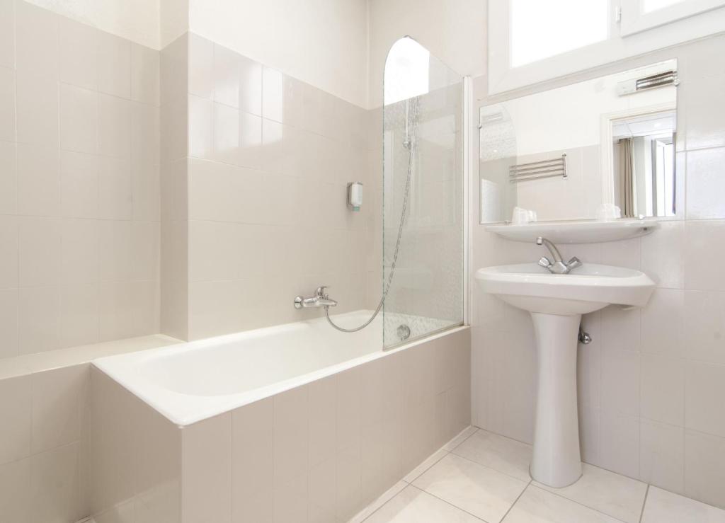 Hôtel P.L.M. - Resim 36