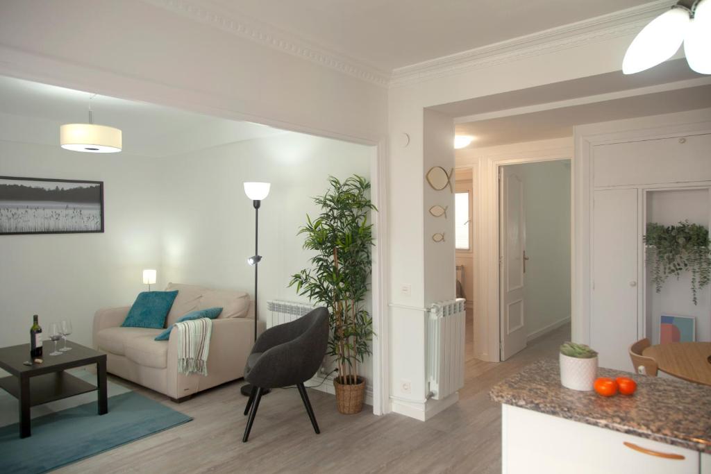 Posedenie v ubytovaní Aukera Apartment I by Basque Homes