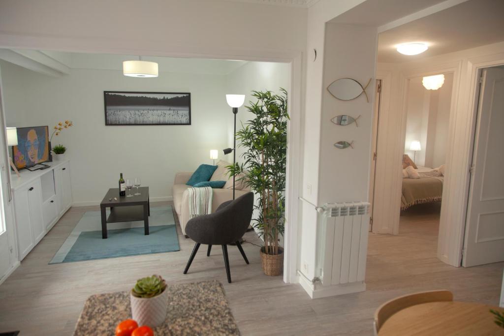 Posedenie v ubytovaní Aukera Apartment I by Basque Homes