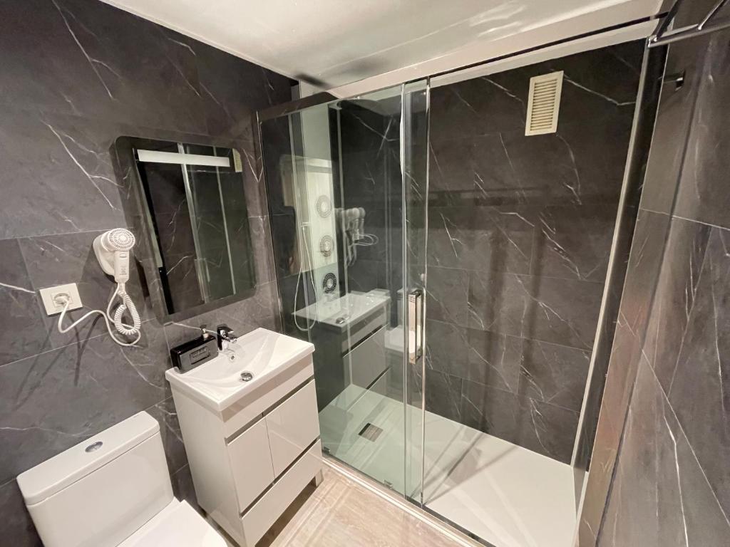 Kúpeľňa v ubytovaní Aukera Apartment I by Basque Homes
