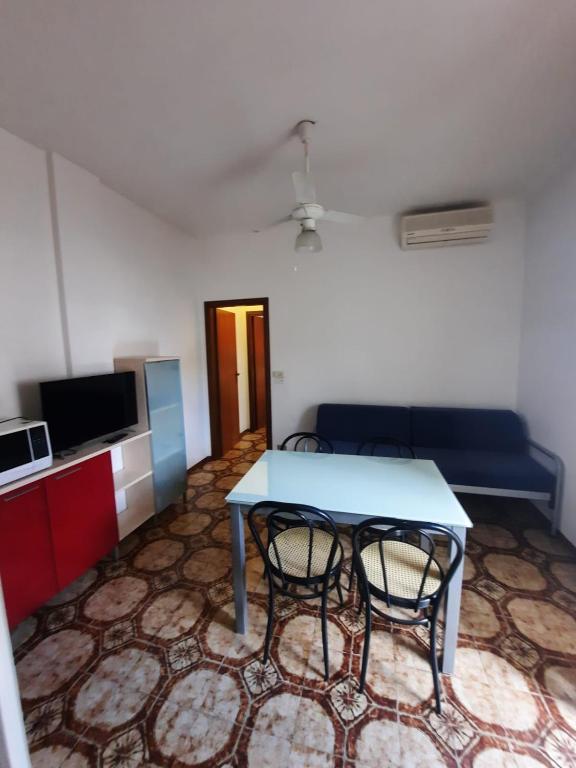 A kitchen or kitchenette at Residence Holiday