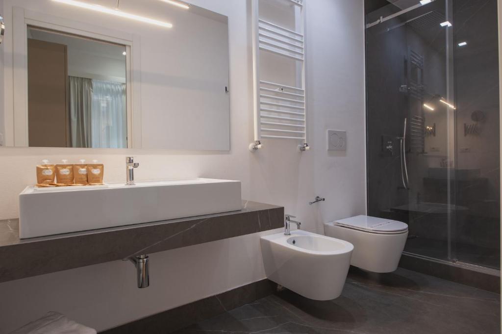 RG7 Apartments - Standard Apartment
