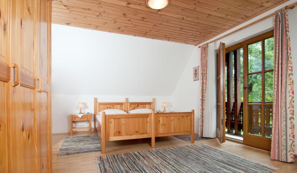 Postel nebo postele na pokoji v ubytování Bauerborchardt - Urlaub am Bauernhof bei Familie Borchardt
