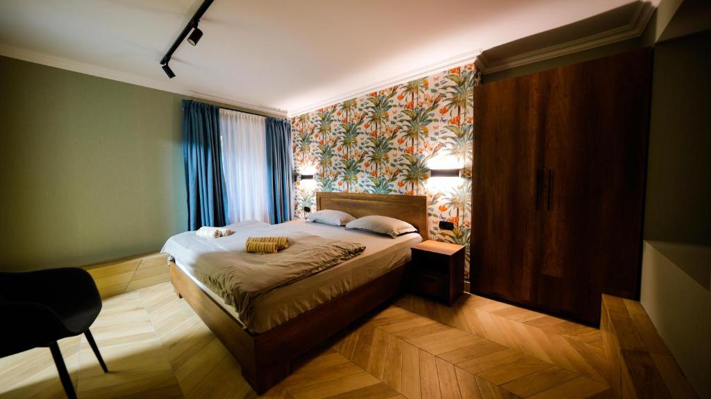 Anbani Apartments - City Center - King Studio