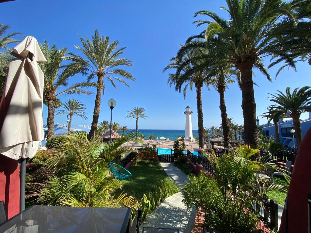 First Beachline Deluxe Apartment with Garden in Sun Club, San ...
