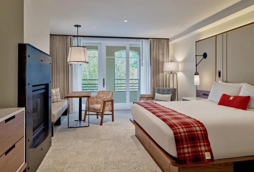 Superior King Room