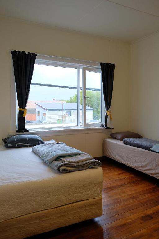 Postel nebo postele na pokoji v ubytování 3 spacious bedrooms