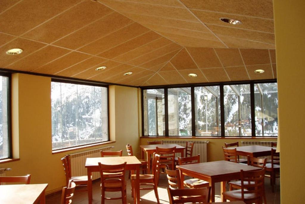 Restaurace v ubytování Alberg Núria Xanascat