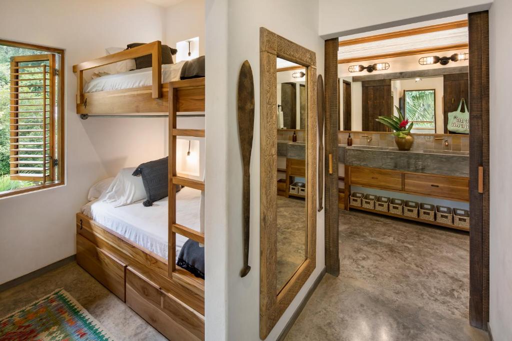 Postel nebo postele na pokoji v ubytování The Nomadic Hotel