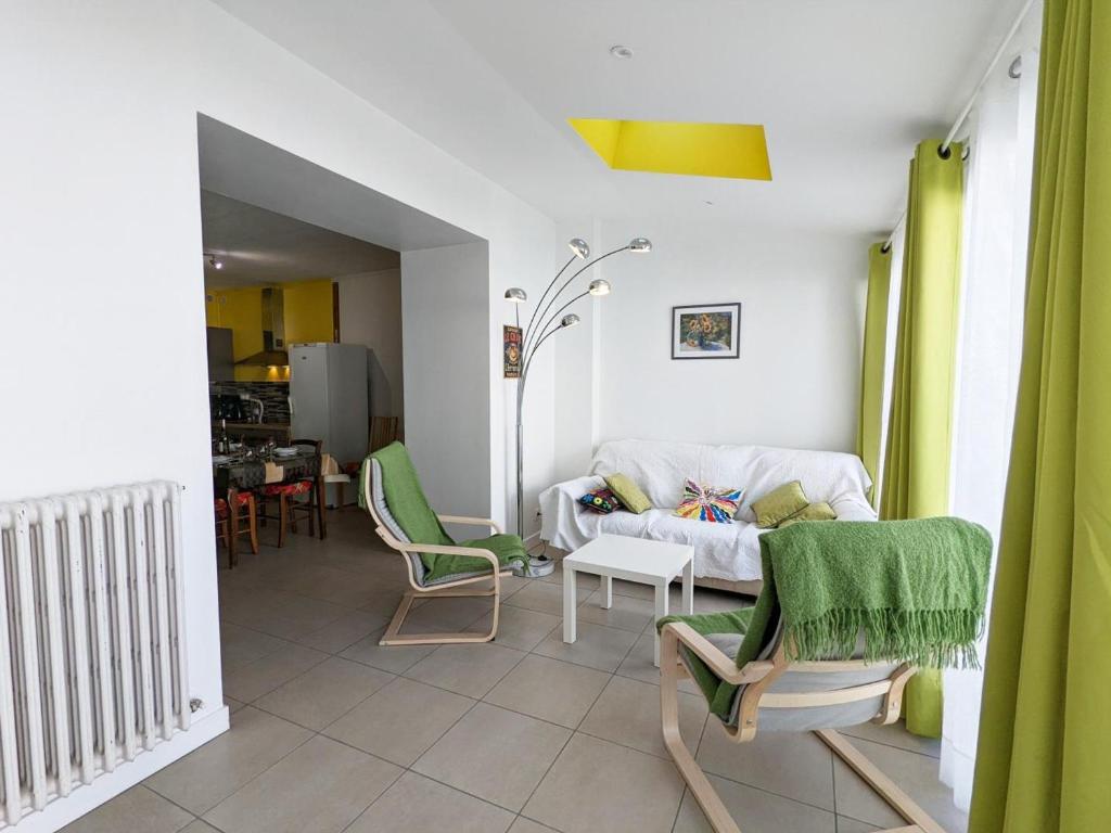 Maison de charme 19ème rénovée proche Angoulême, idéale famille, équipement complet, animaux acceptés - FR-1-653-181 - Maison De Vacances