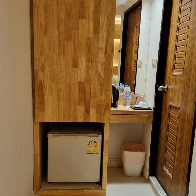 Cozi Inn Hotel, Bangkok - Resim 17