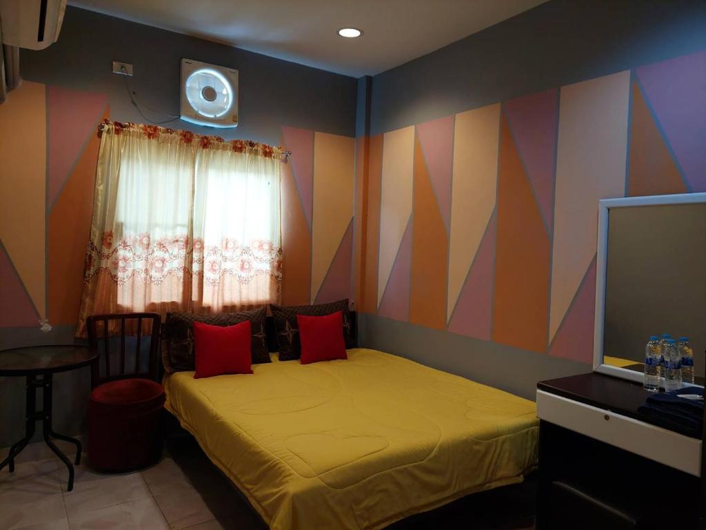 BEN HOUSE - One-Bedroom Apartment