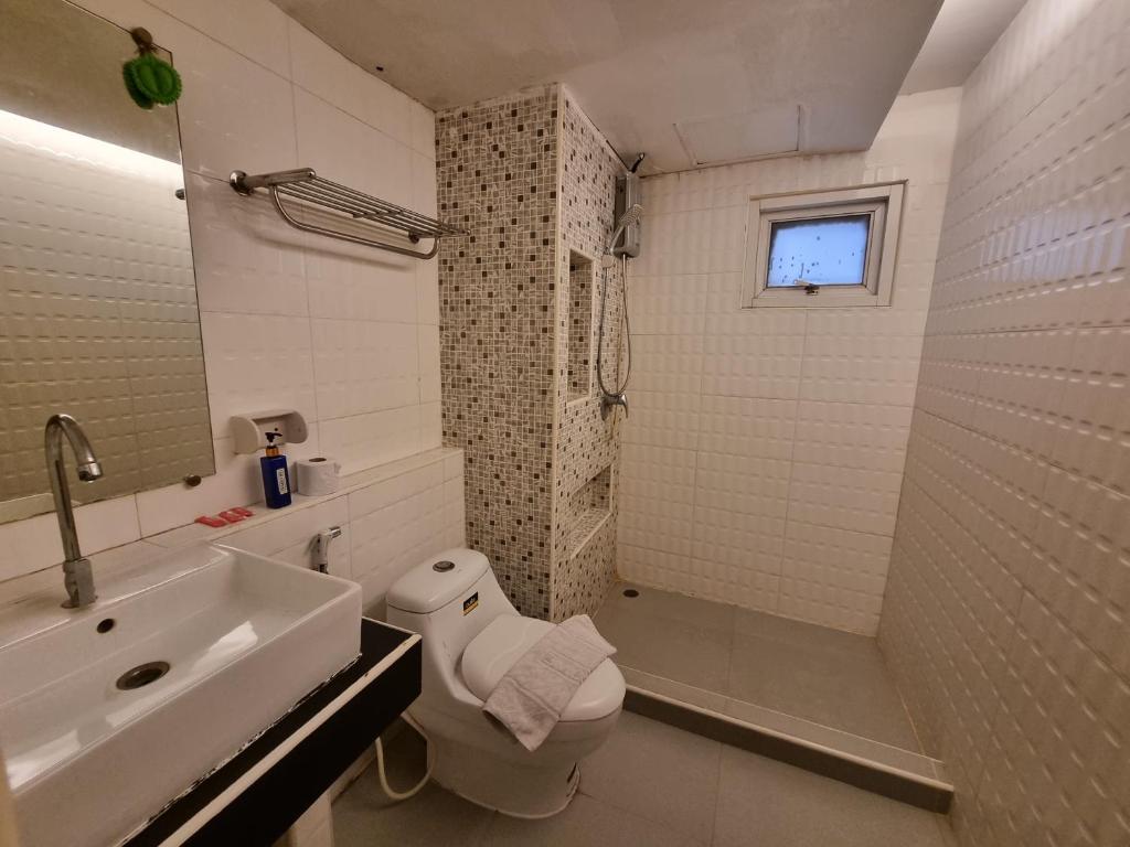 Cozi Inn Hotel, Bangkok - Resim 23