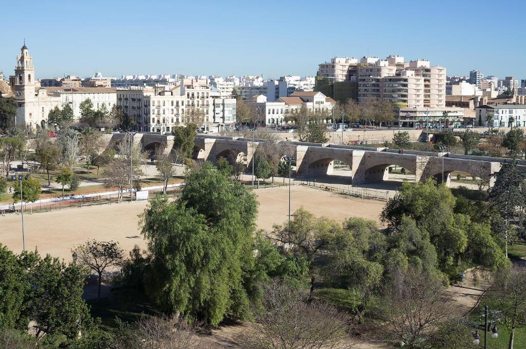 Výhľad na mesto Valencia alebo výhľad na mesto priamo z hotela