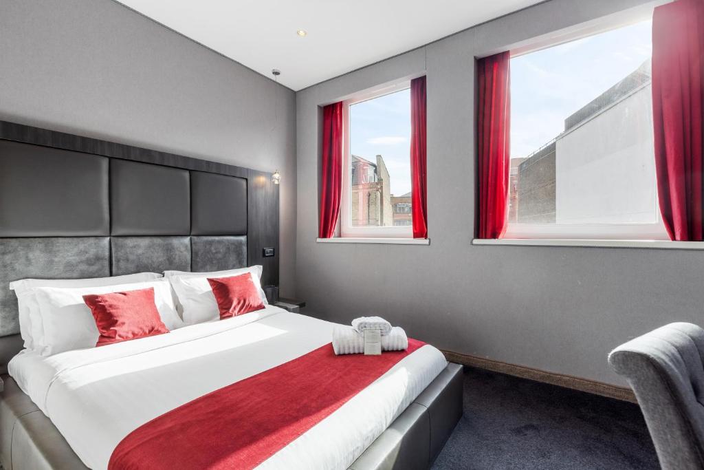 The Bryson Hotel - Resim 8