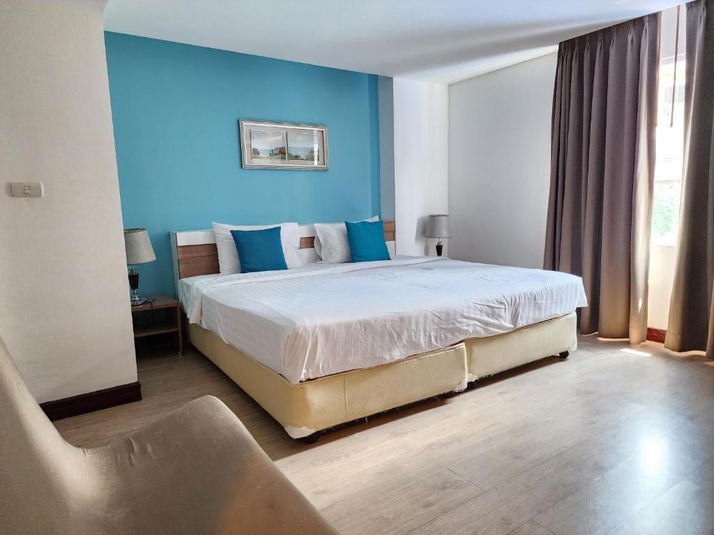 By Dee at Jomtien - Resim 2