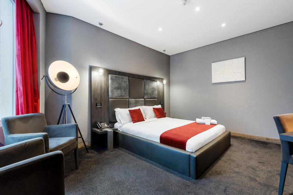 The Bryson Hotel - Resim 22