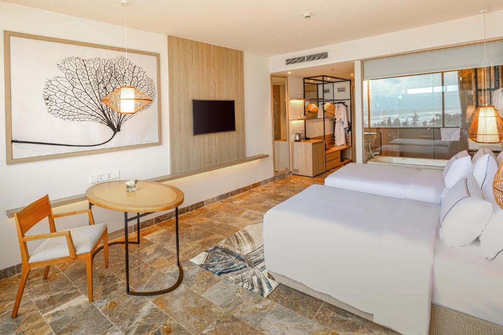 Deluxe Double or Twin Room with Bathtub – Daily Guest Activities