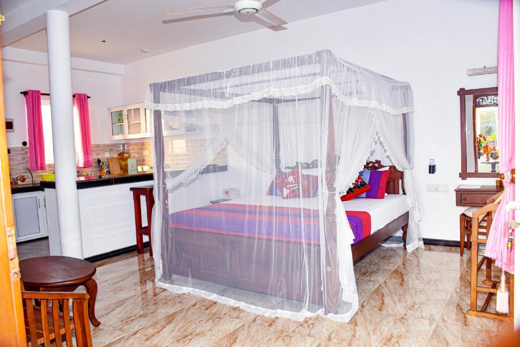 Indika's Apartment - Apartamento Con Vista Al Jardín