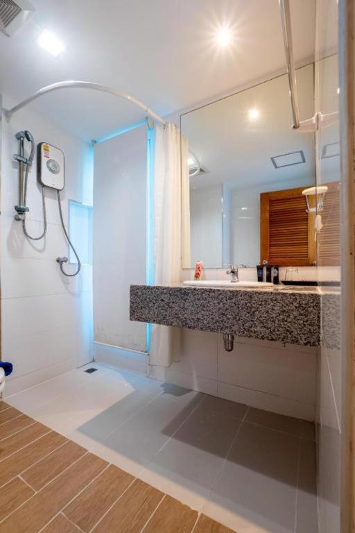 By Dee at Jomtien - Resim 44