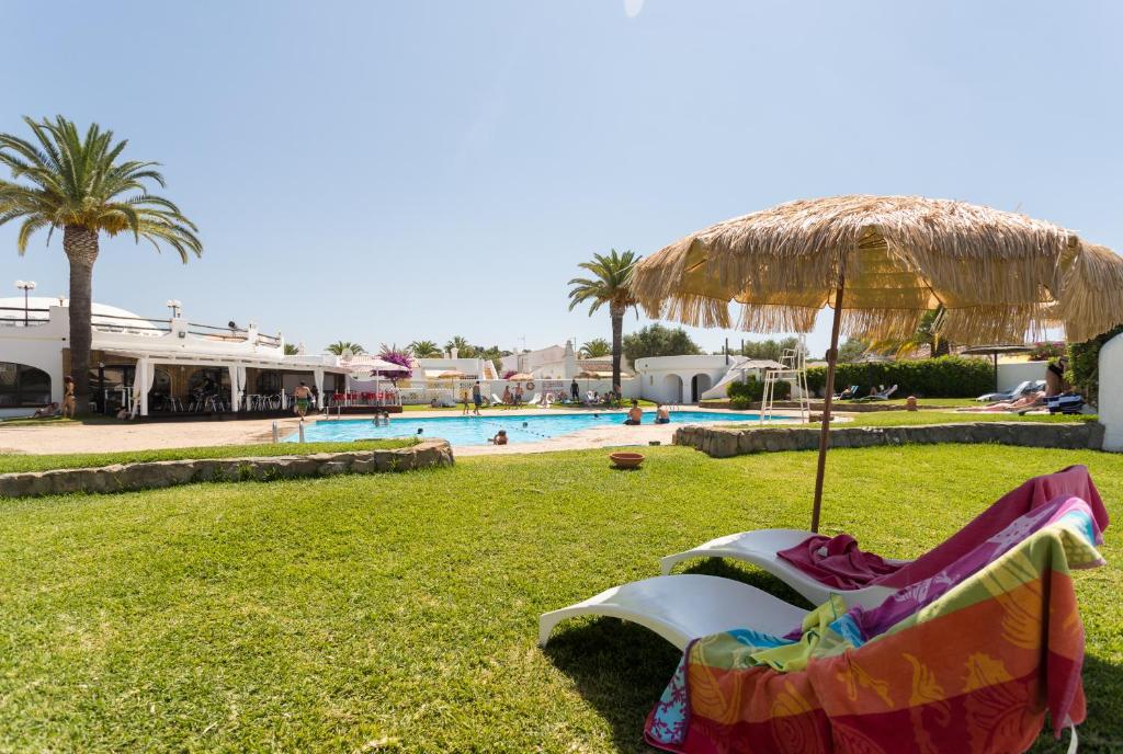 Bazén v ubytování Aldeia do Golf O7 nebo v jeho okolí