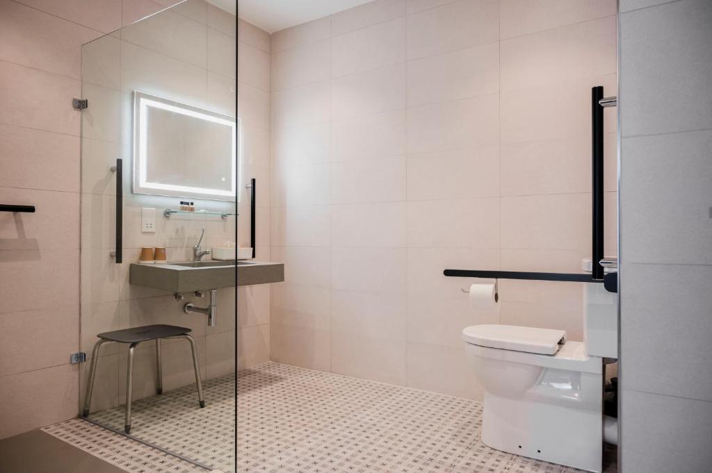 Townhouse17 Boutique Bed & Breakfast - 14