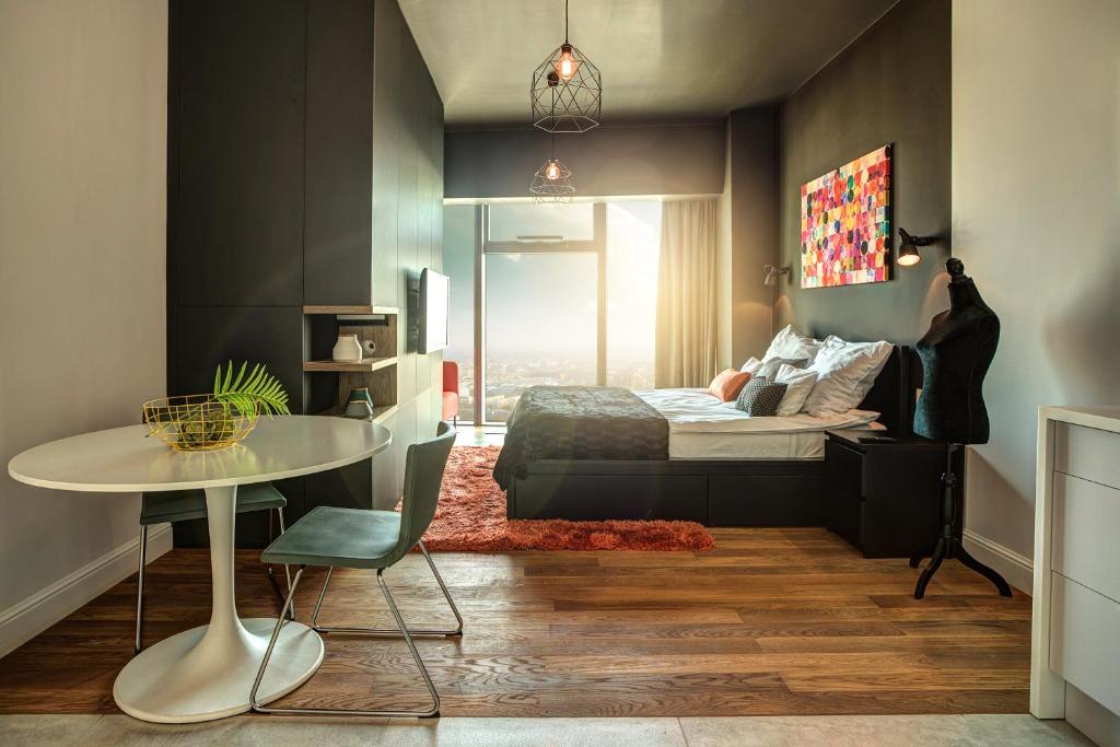 30th+ Floor Apartments in Sky Tower - 2