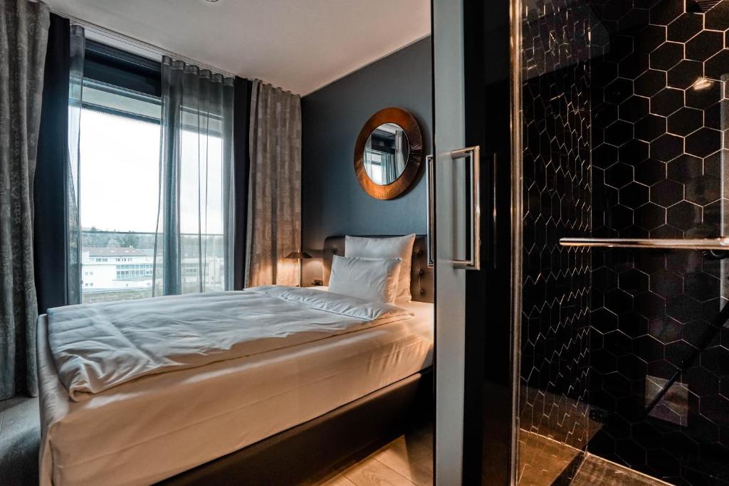 CLOUD No7 APARTMENTS - 