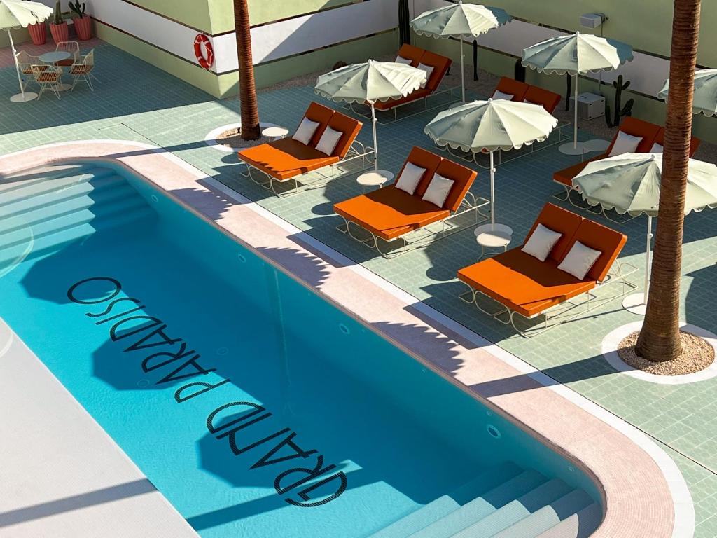 Grand Paradiso Ibiza - Adults Only, Bahía de San Antonio ...