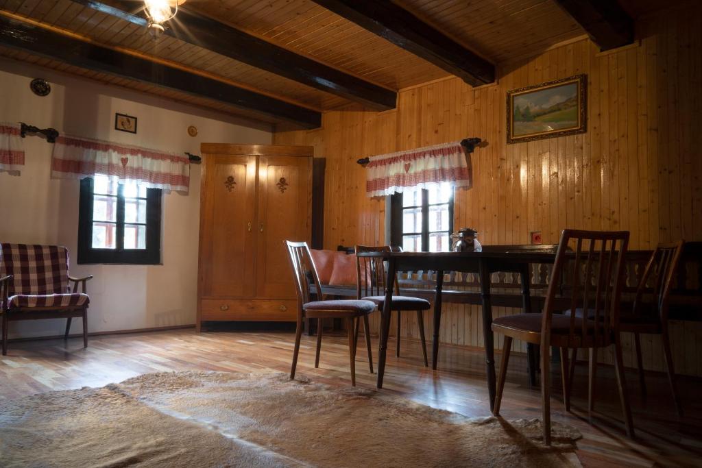 A seating area at Chalúpka Rozprávkovo