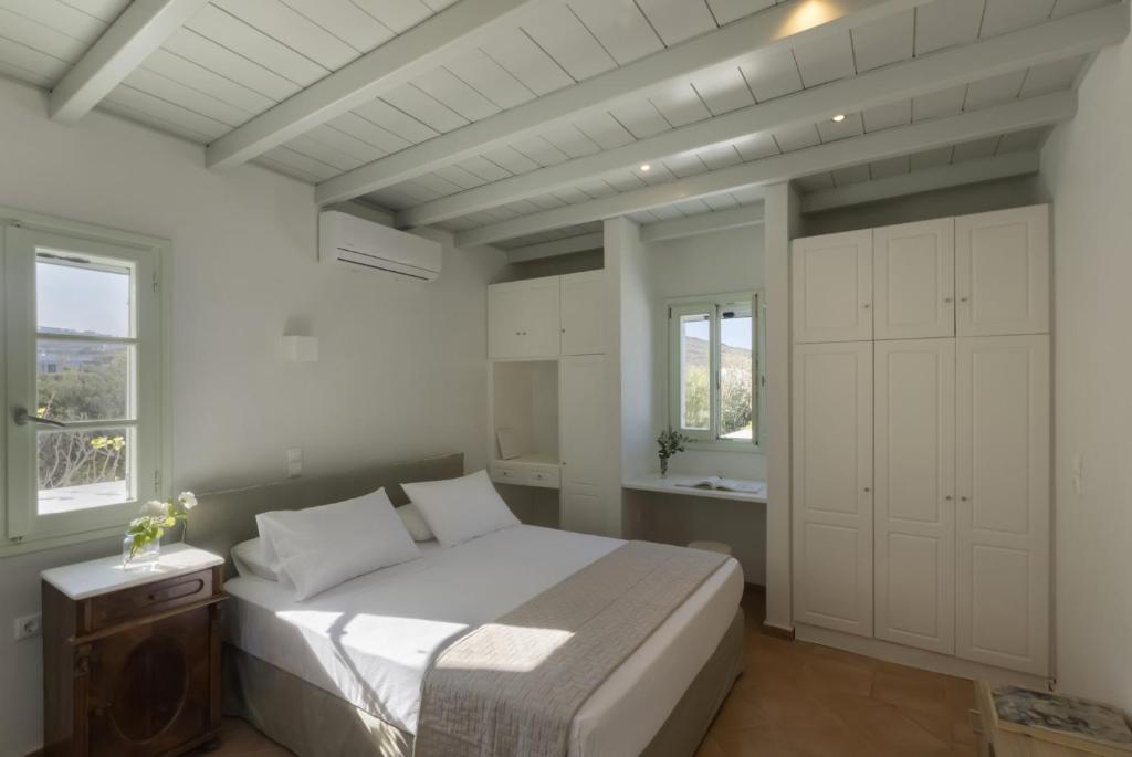 Posteľ alebo postele v izbe v ubytovaní Stunning Beachfront 3BR Villa that has it ALL!