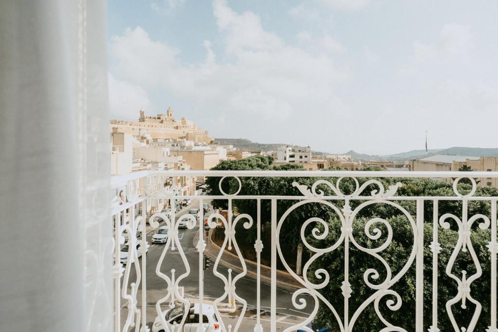 Townhouse17 Boutique Bed & Breakfast - 16