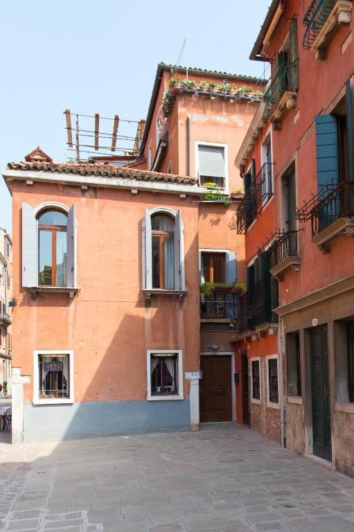 Savoia e jolanda Apartments - Apartment With Balcony