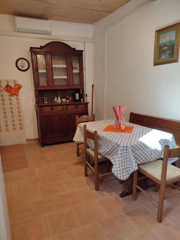 Agriturismo Nonnamelia - Appartement De Trois Chambres