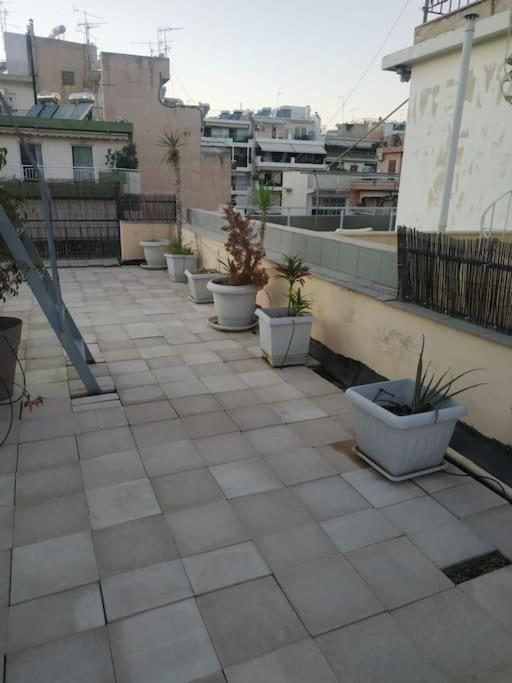 Spacious private rooftop studio, mountain and sea view - Studio Apartment