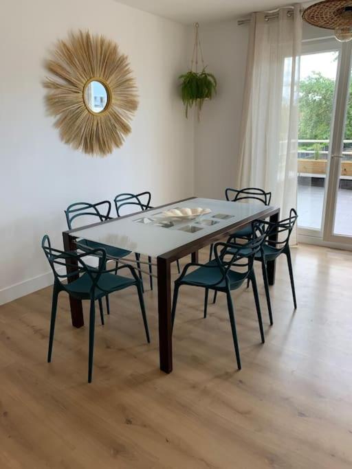Fotografia z galérie ubytovania Au 154 Bis - Joli Appartement avec Grande Terrasse et proche de la plage à Malo v destinácii Dunkerque
