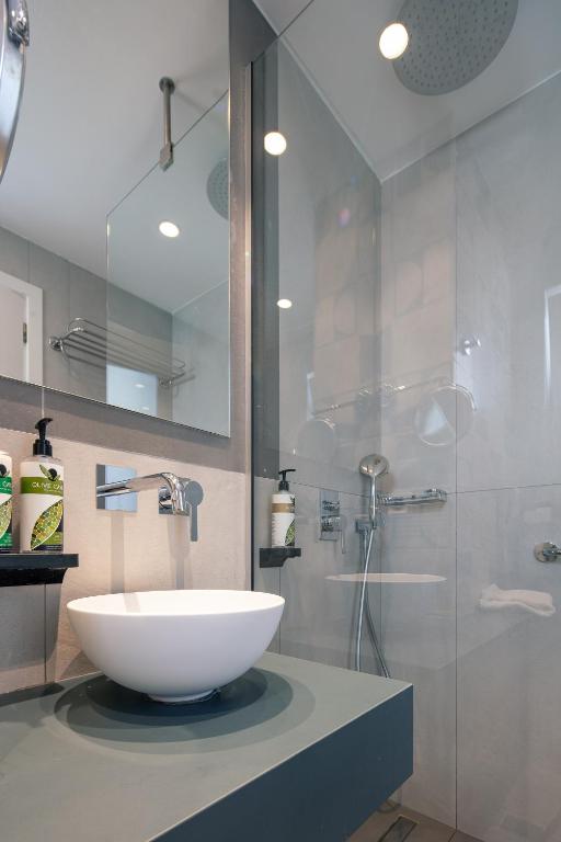 Atrium Ambiance Hotel - 18