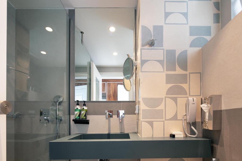 Atrium Ambiance Hotel - 17