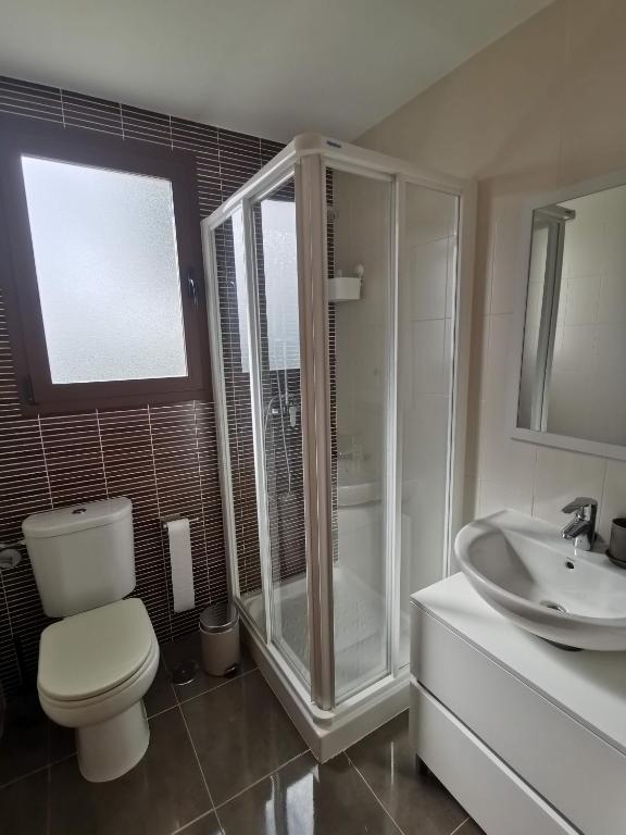 Koupelna v ubytování Apartamento VeraTespera - Cerca de la Playa con WiFi, Piscina y Ocio Familiar