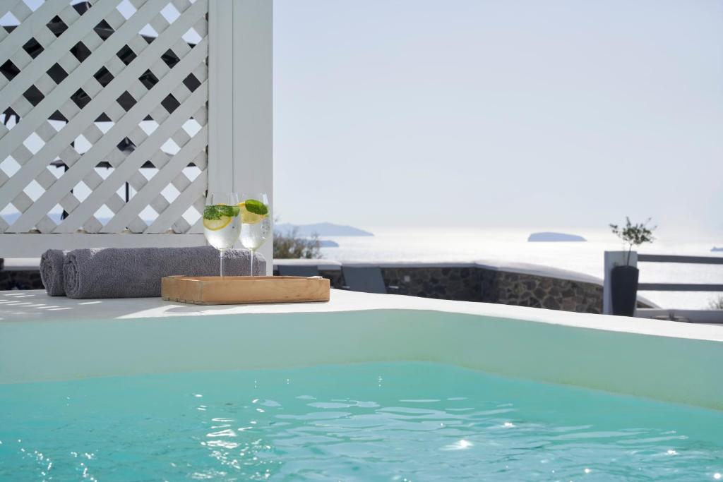 Πισίνα στο ή κοντά στο Mr and Mrs White Oia - Santorini