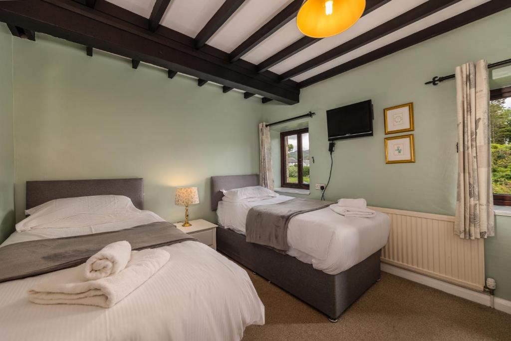 Bower House Inn - 