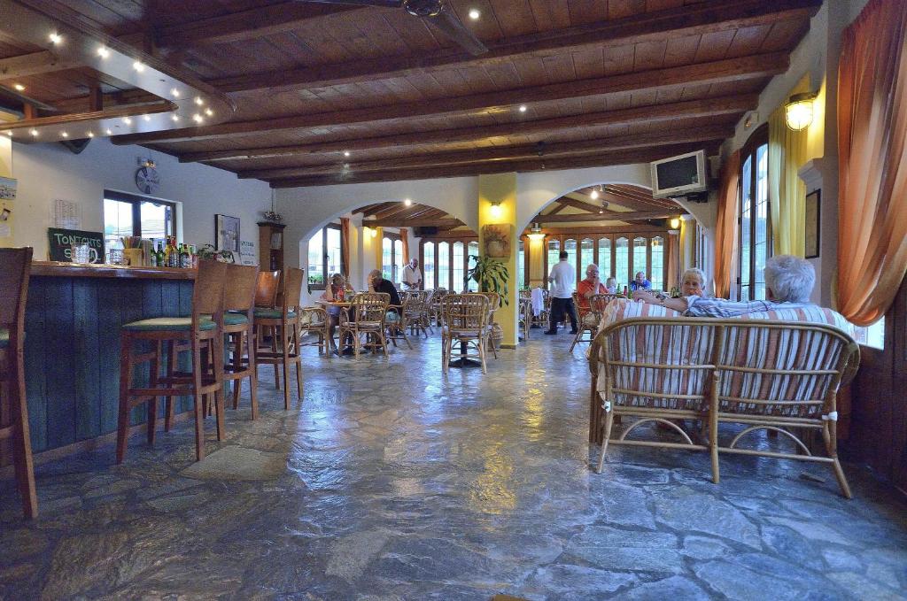 Restaurace v ubytování Perros Hotel
