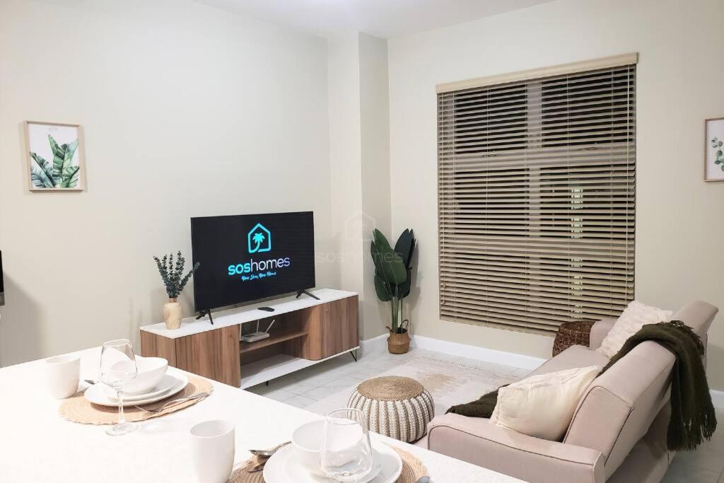 Apartment Lofts 1B/R Lounge w/WiFi,Gym,near National Stadium, Kingston