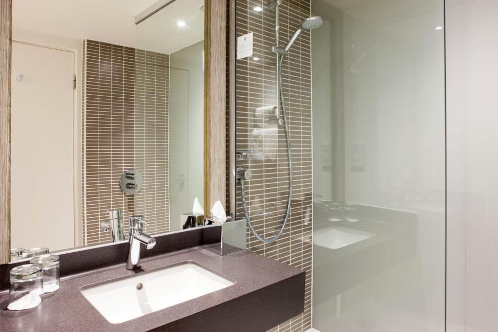 Holiday Inn York, an IHG Hotel - Standard Double Room With Sofa Bed