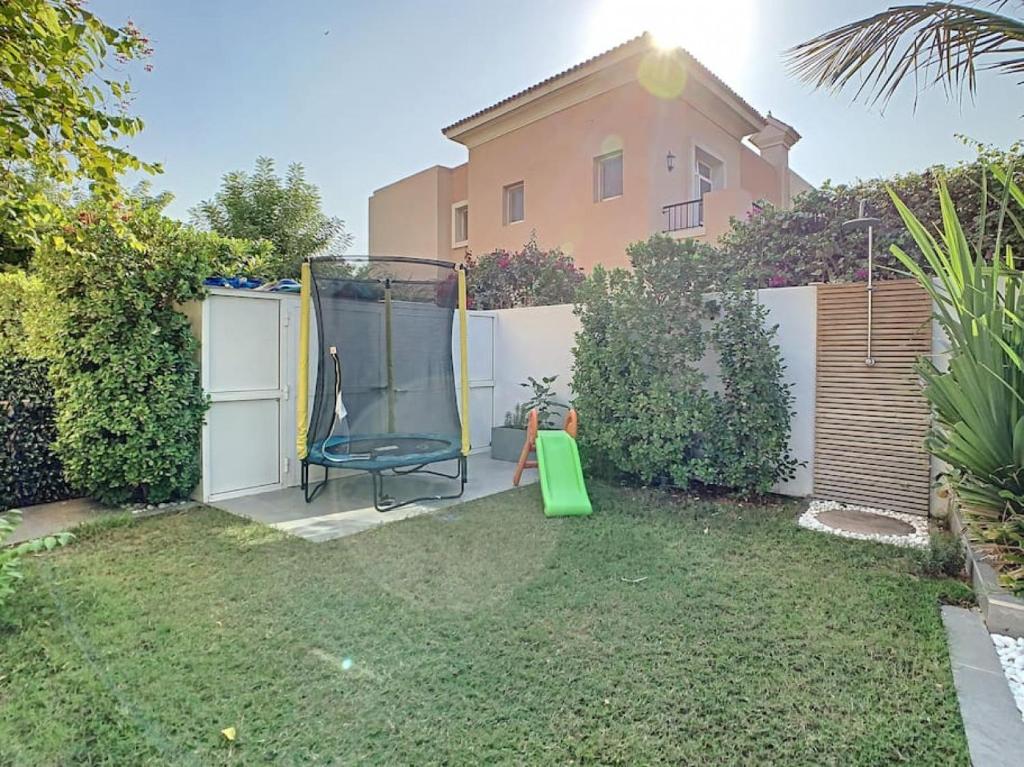 Zahrada ubytování Keyview -Villa, Al Reem 1, Arabian Ranches